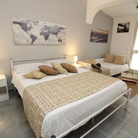 Summer Room- Fronte Spiaggia La Caletta Exterior photo
