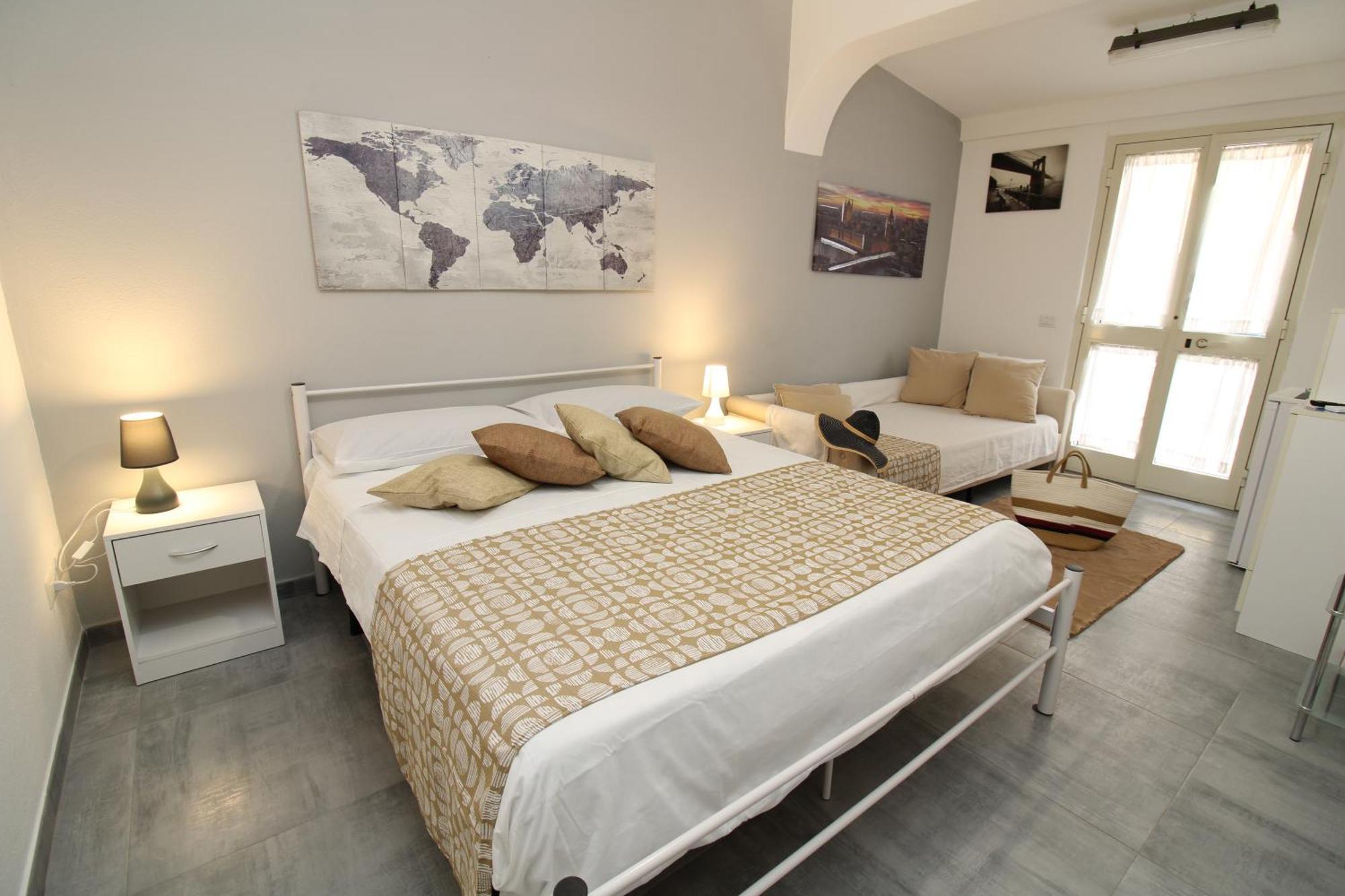 Summer Room- Fronte Spiaggia La Caletta Exterior photo